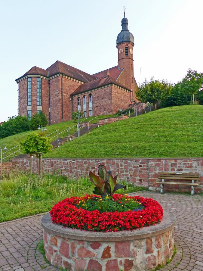 Hotel Restaurant Grüner Baum Leidersbach Exterior foto